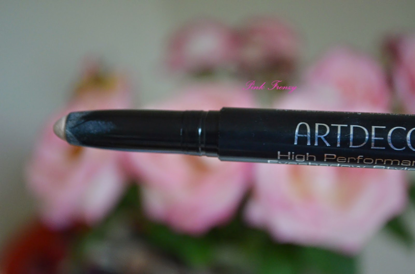 Review Artdeco High Performance Eyeshadow Stylo Pink Frenzy