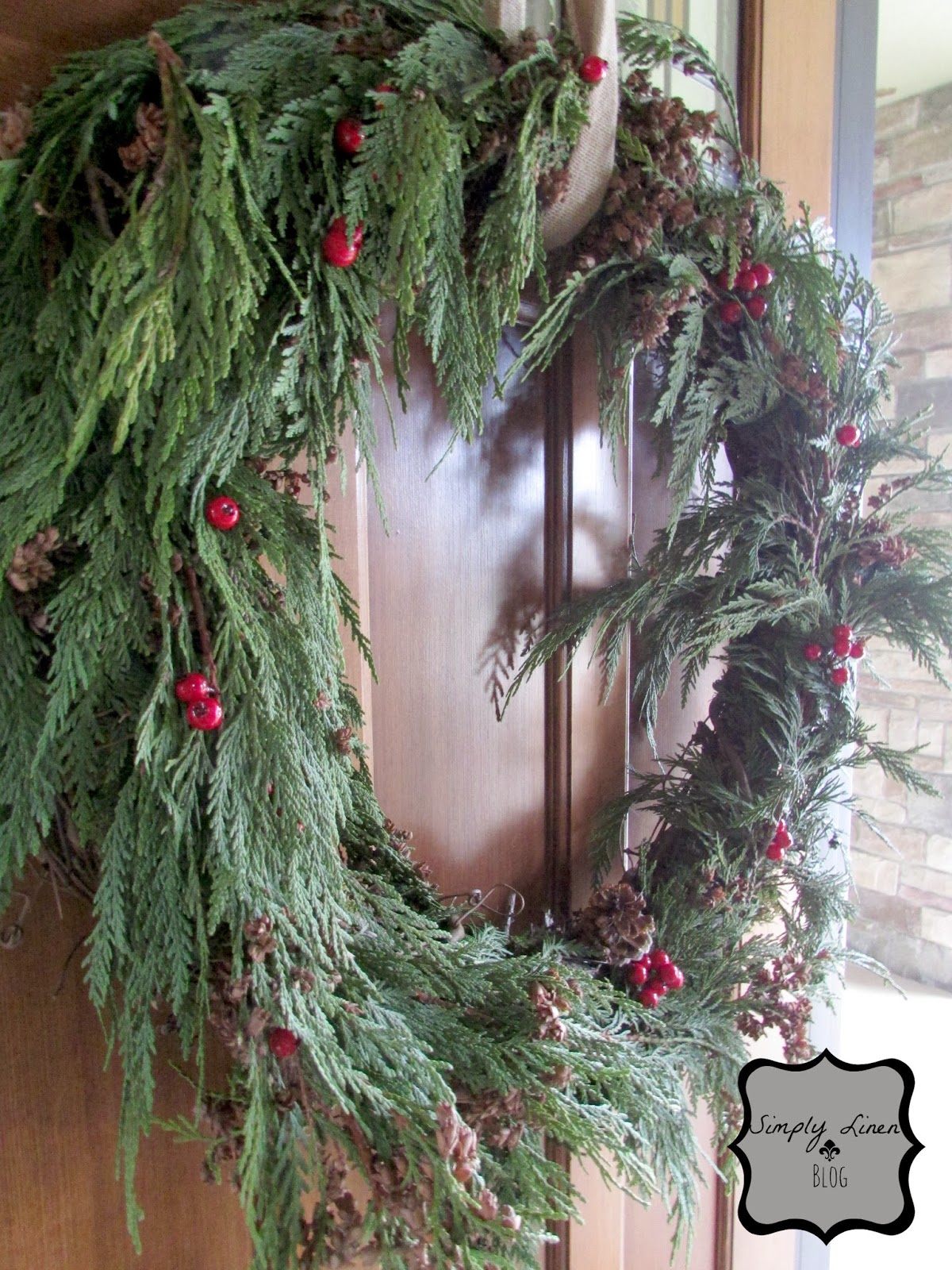 SimplyLinen Make a Fresh Wreath for your Front DoorTutorial