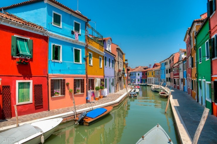 20. Isola di Burano - 29 Amazing Places in Italy 20. Isola di Burano - 29 Amazing Places in Italy
