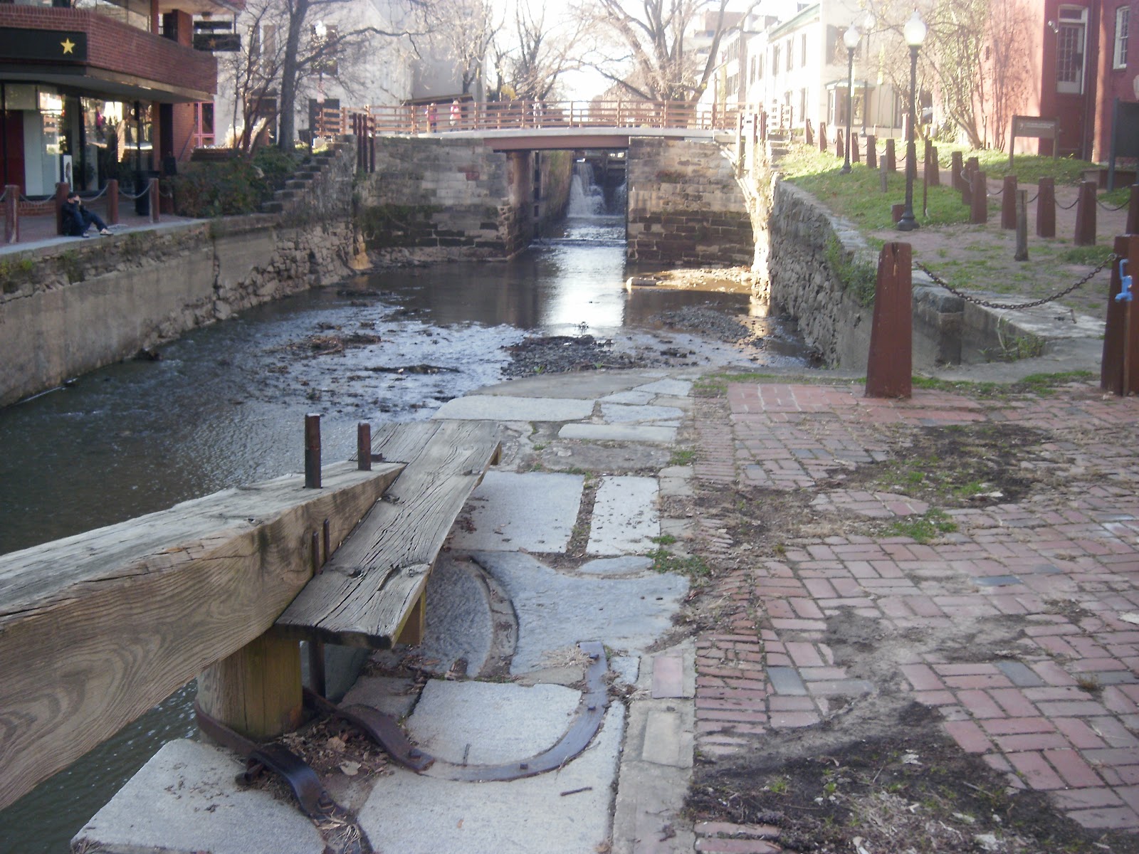 A Flâneur in Washington, DC Along the C&O Canal in