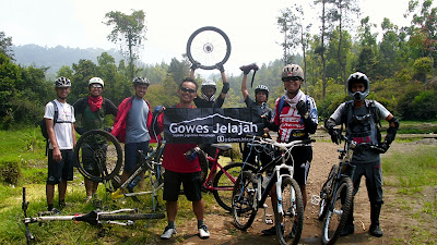 Peserta Gowes Jelajah Cangar 15 Oktober 2011