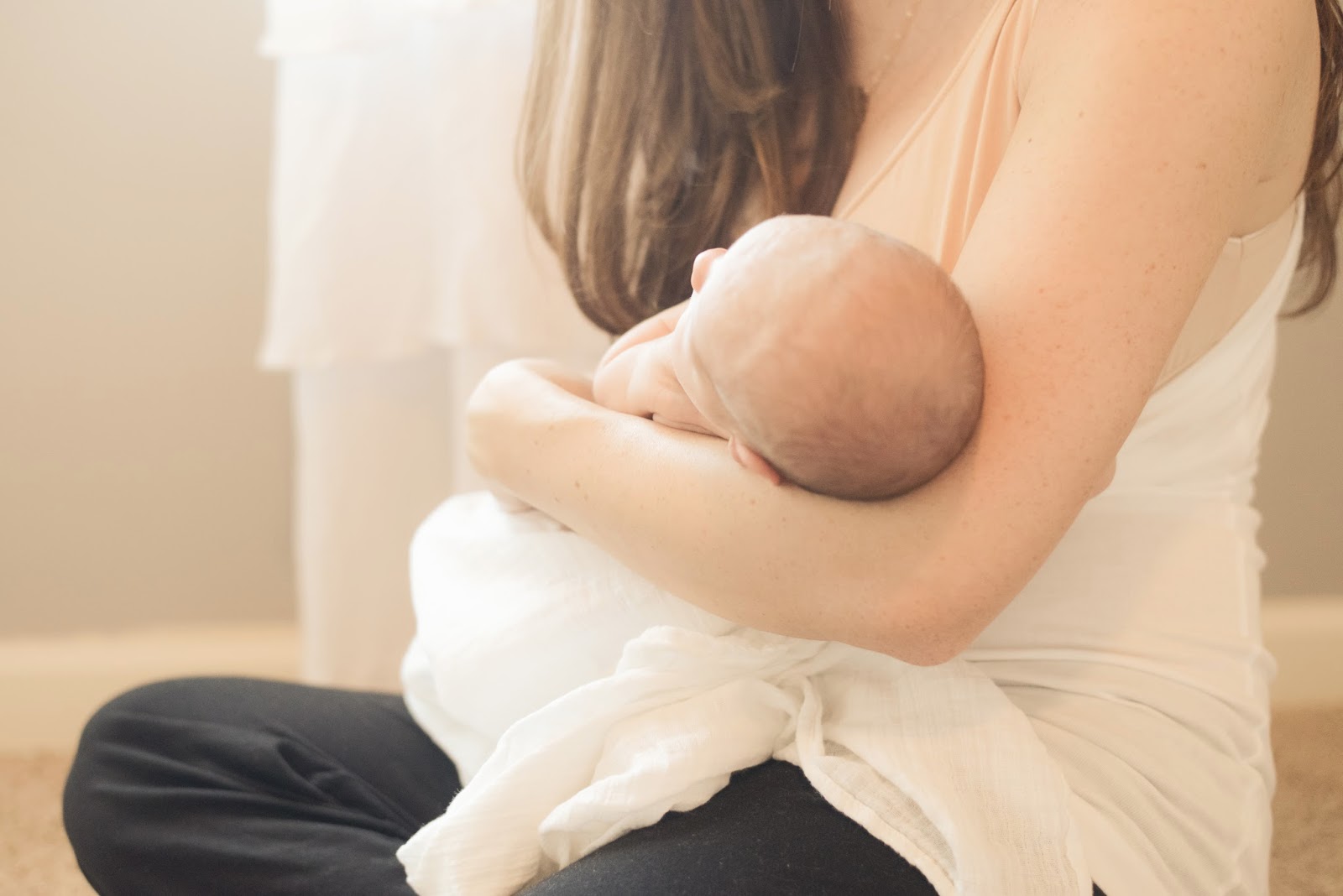 Mom nursing a newborn