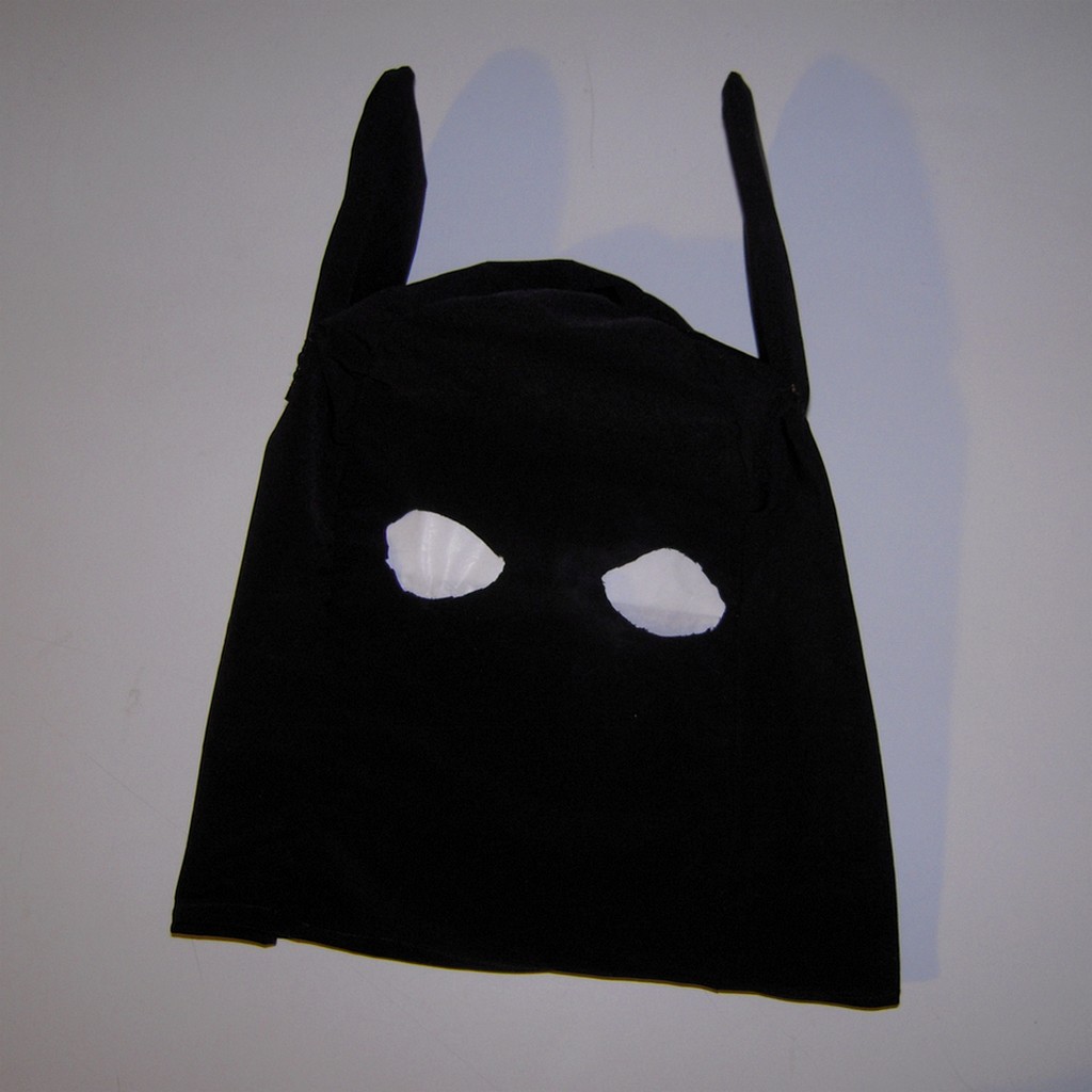 Mamma Claudia e le avventure del Topastro: Costume Batman fai da te