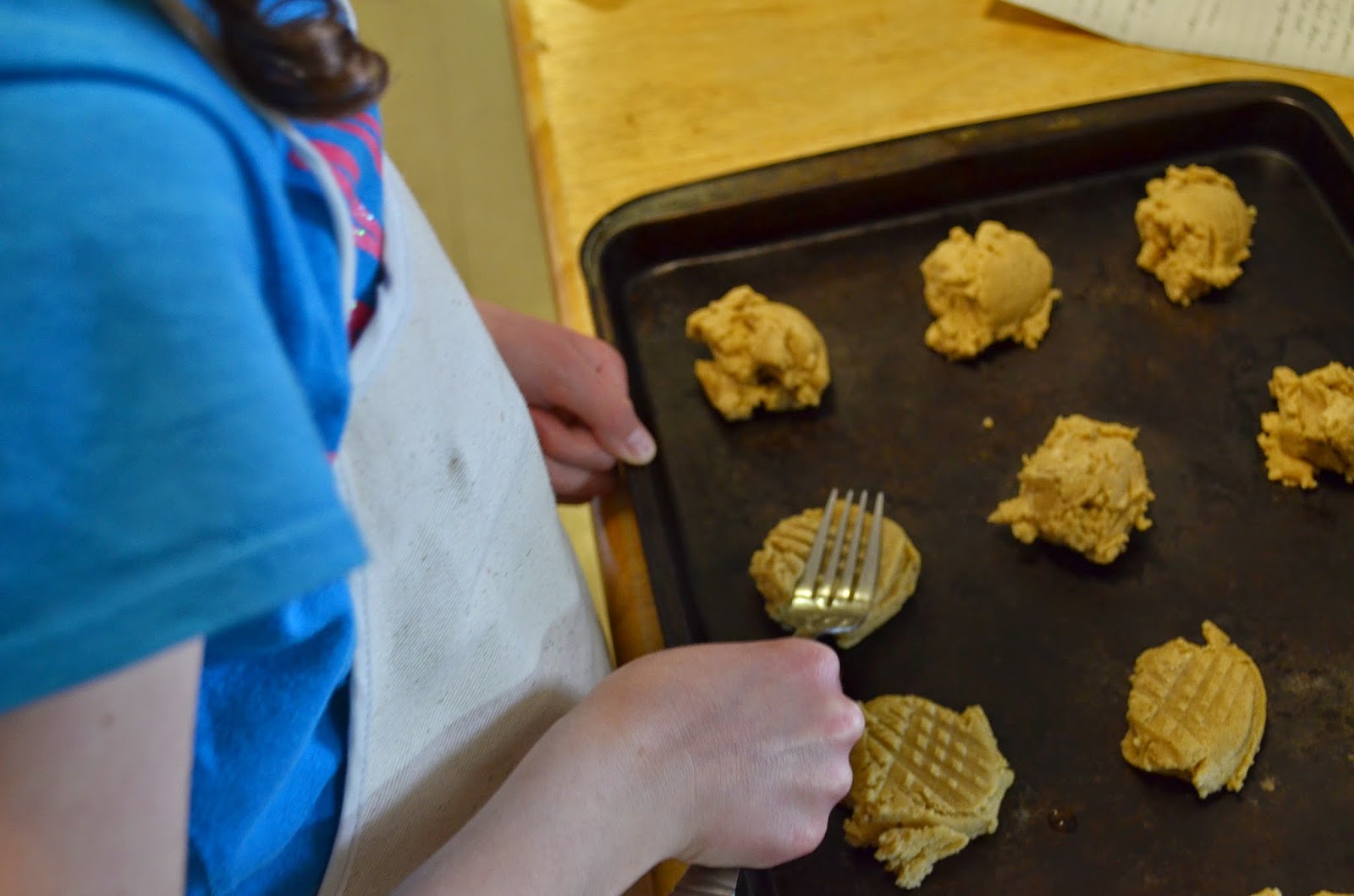 Peanut Butter Criss Cross Cookies- my grandma's recipe! #HolidayAdvantEdge #ad #recipe #cookies