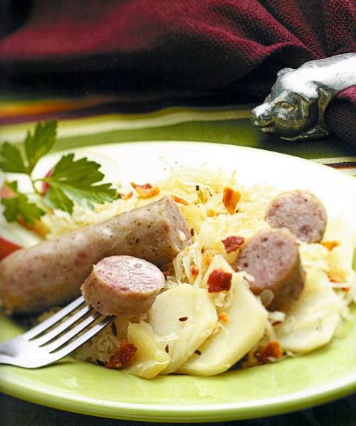 Nee's Place Brats 'n' Kraut Dinner slow cooker