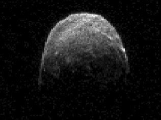 asteróide passa próximo da terra hoje á noite