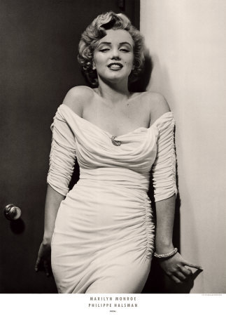 Catwalk-Curves-Back-to-Marilyn-Monroe-Superstar-Magazine-004.jpg