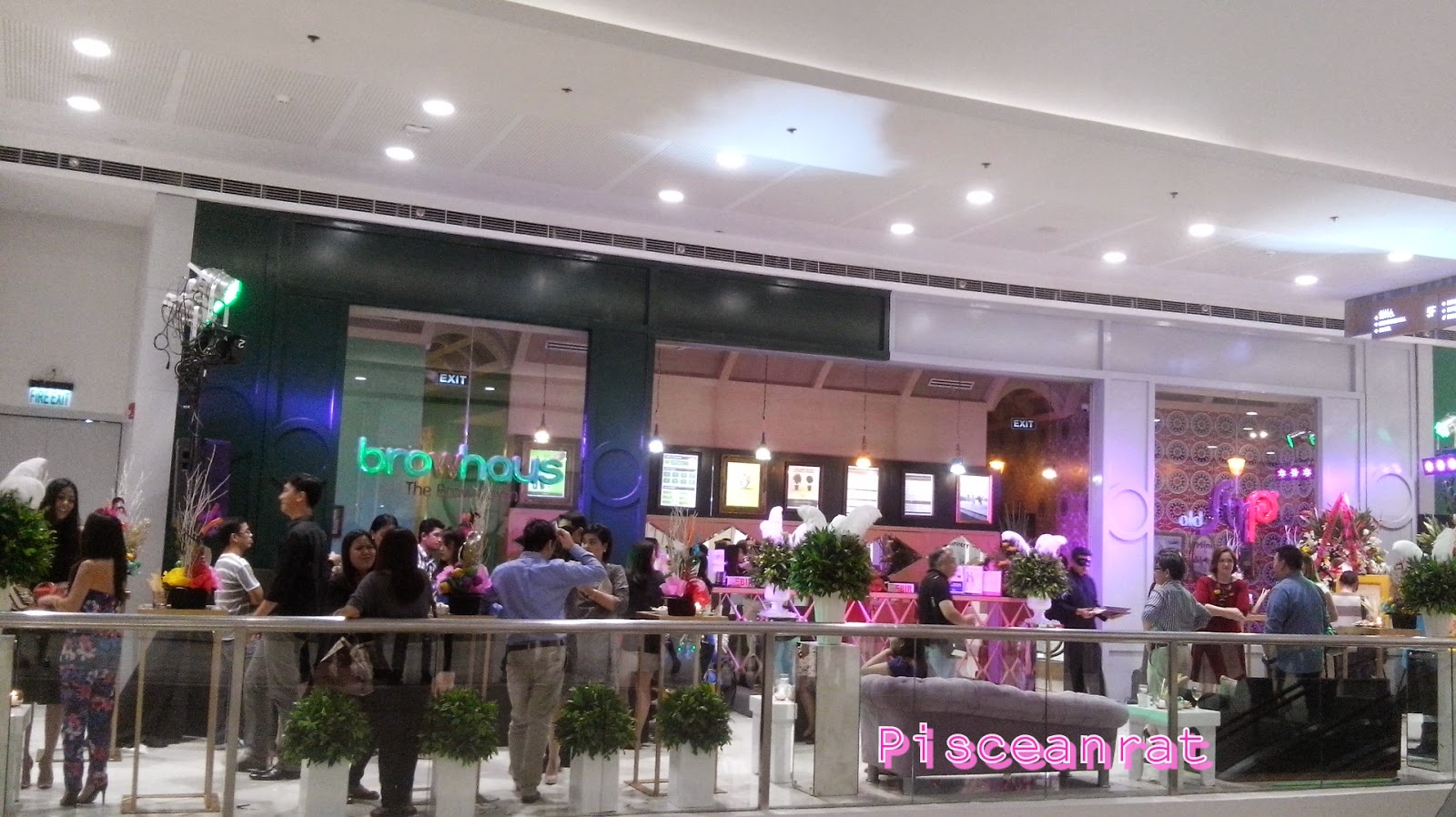 pisceanrat Browhaus and Strip Opens in SM Megamall
