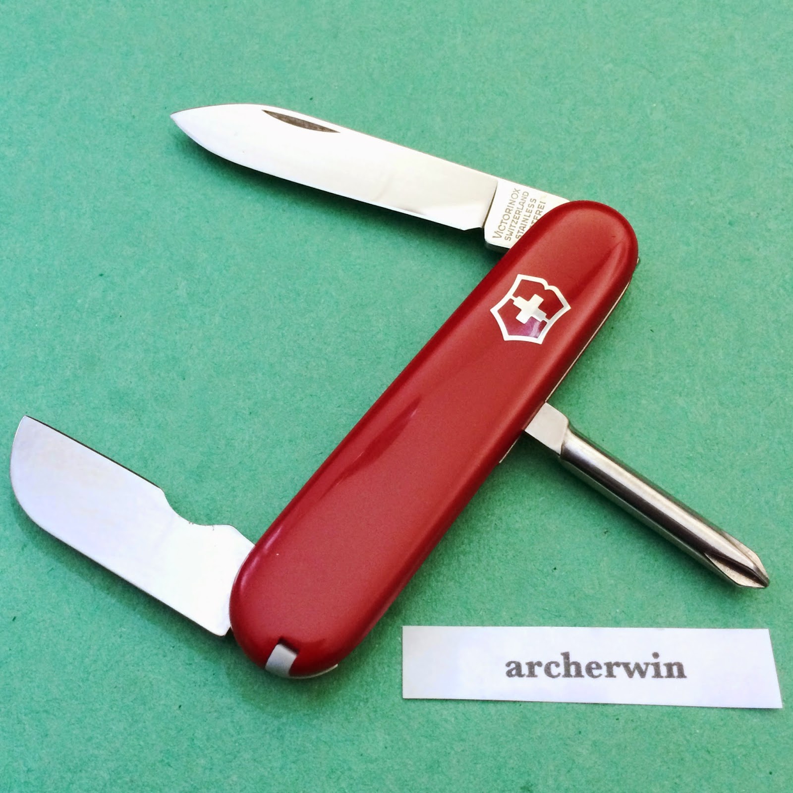 archerwin's Swiss Army Knives COLLECTION Victorinox Electrician 84mm