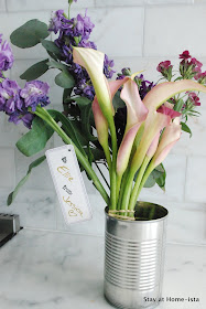 an easy hostess gift- fresh flowers in a tin can! from stayathomeista.com