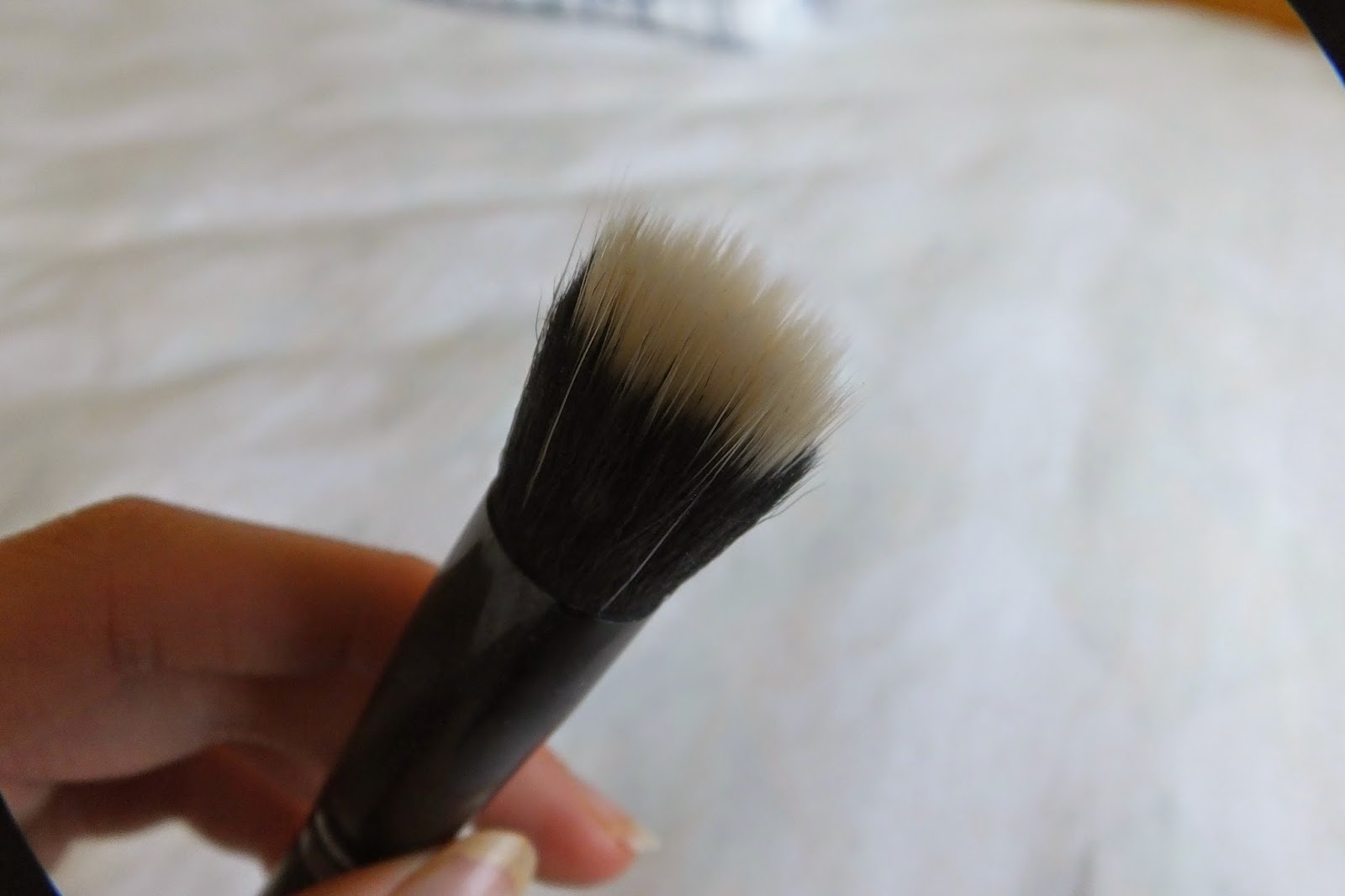 Convoluted Dreams ☾ Elf Small Stipple Brush Review