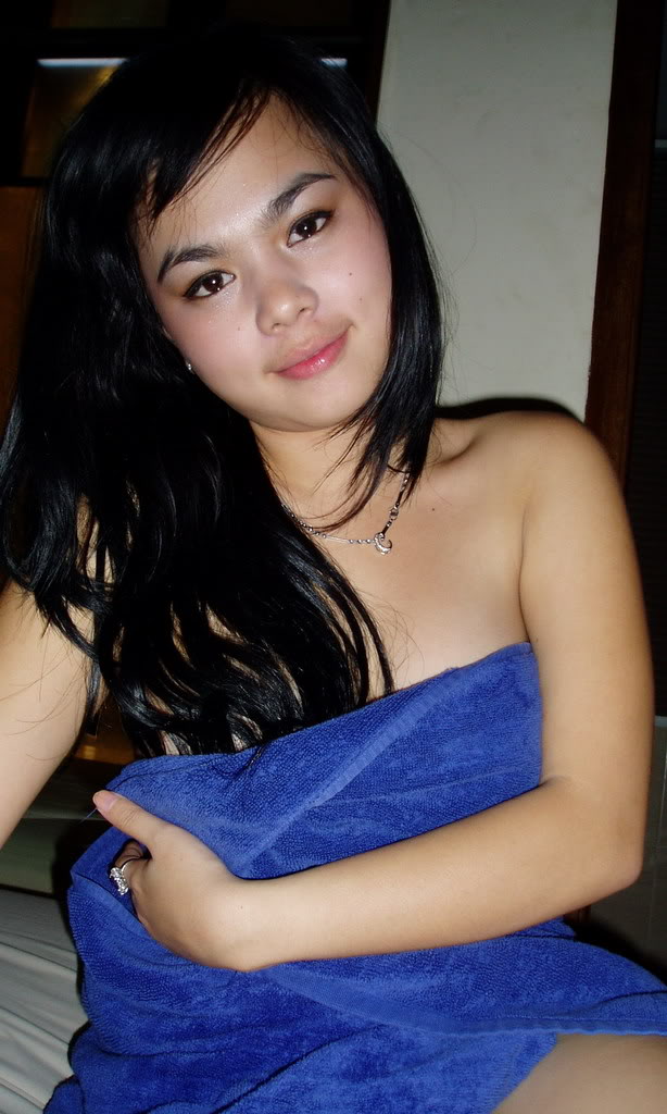 Foto Cantik Lucu Hadijah Shahab,Abg Montok Pakai Handuk Biru,Foto Seksi Jan...