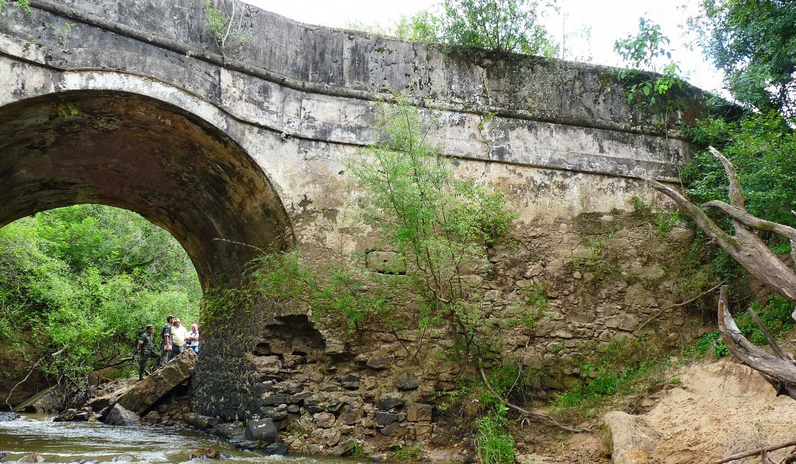 PONTE DE PEDRA