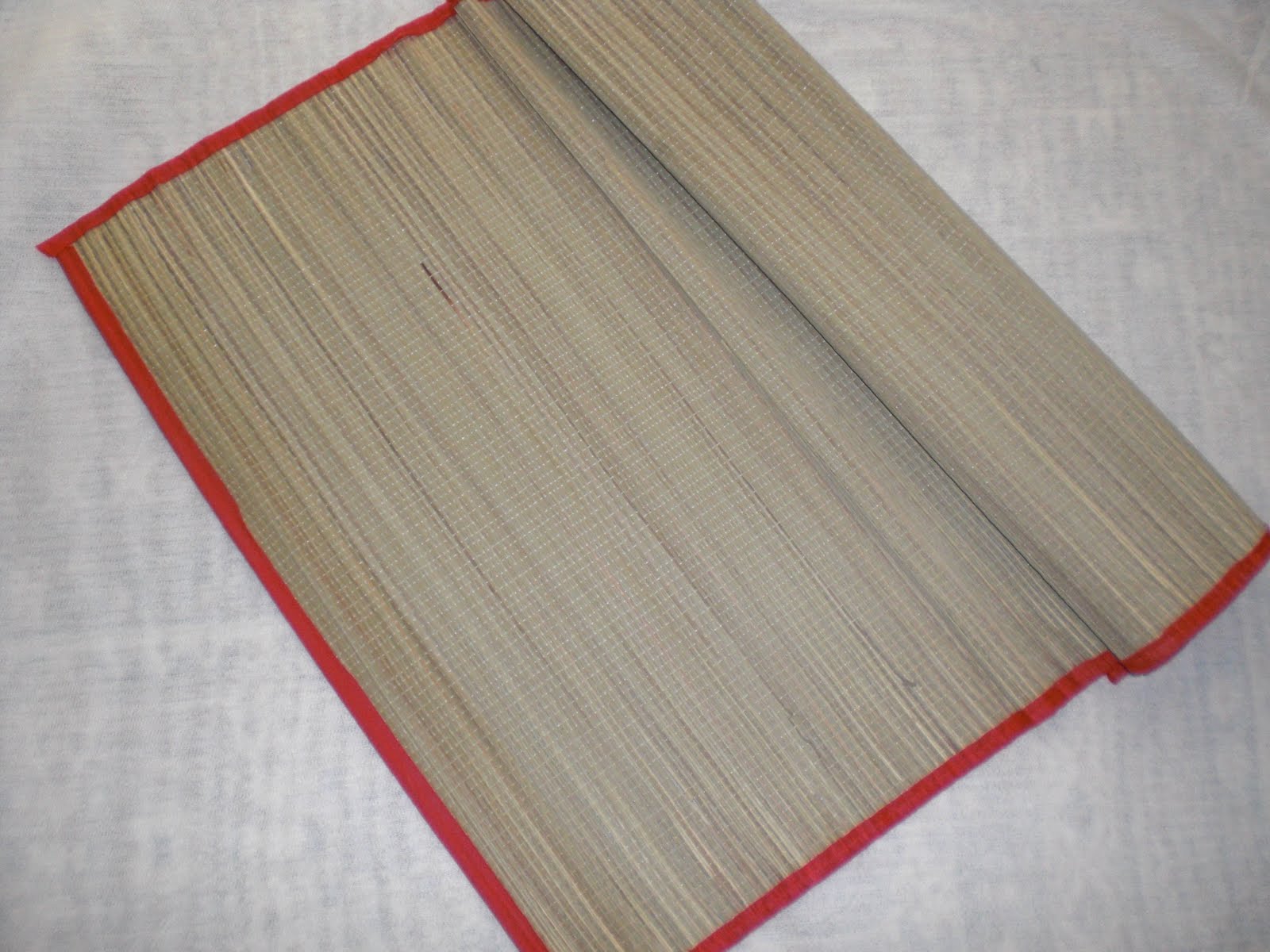 Maria Sewing From straw mat to straw clutch tutorial