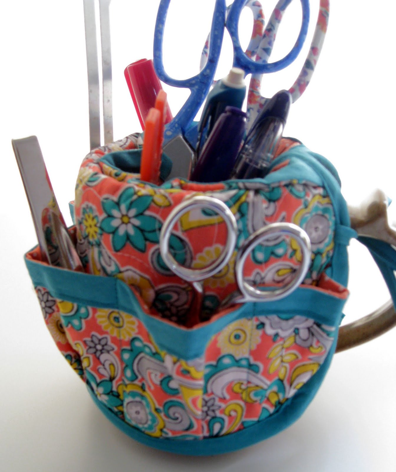 Vicki's Fabric Creations Mug Organizer