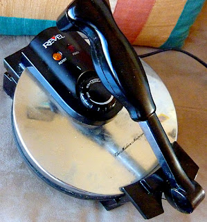 roti maker (tortilla press)