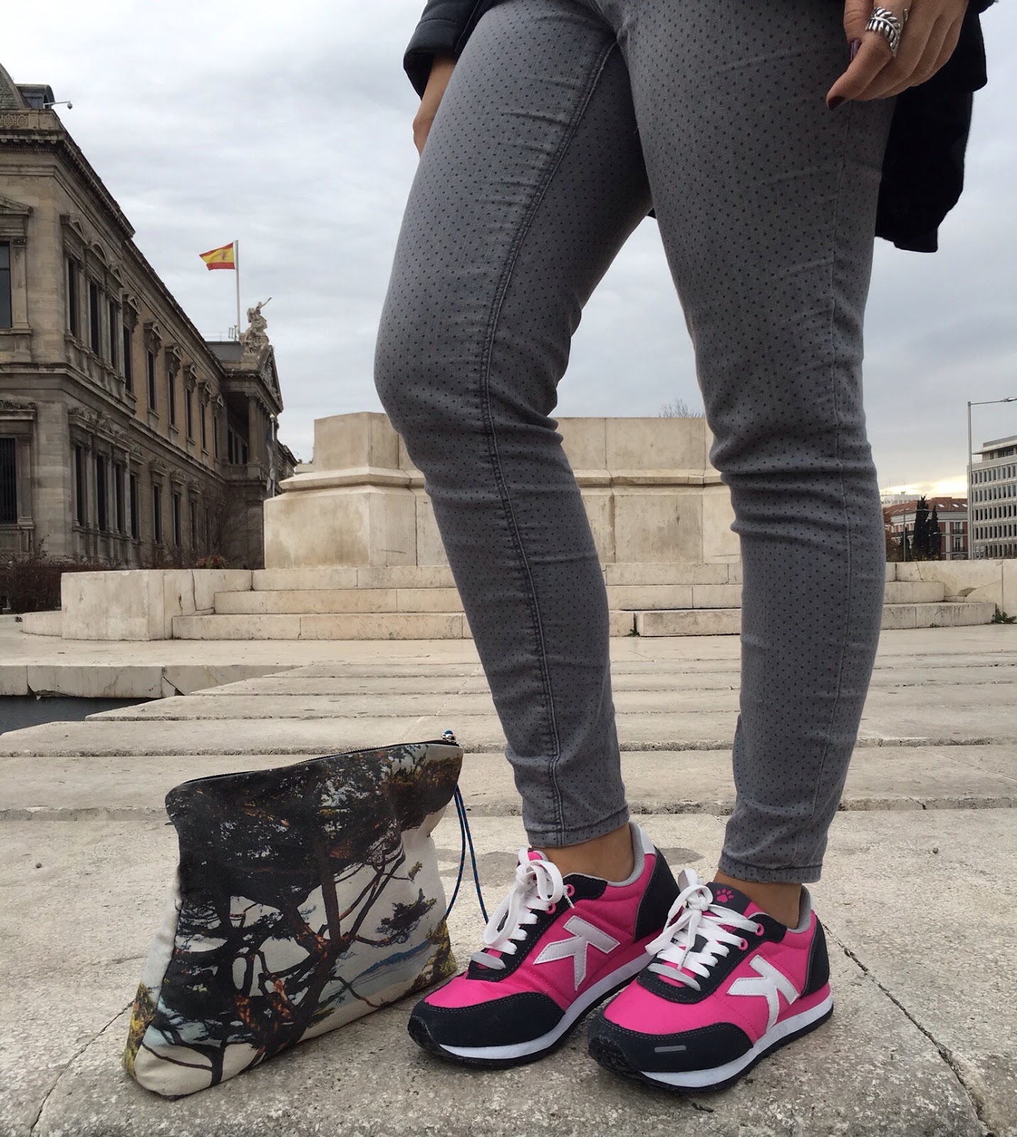 THAT´S IT; PINK SNEAKERS!.