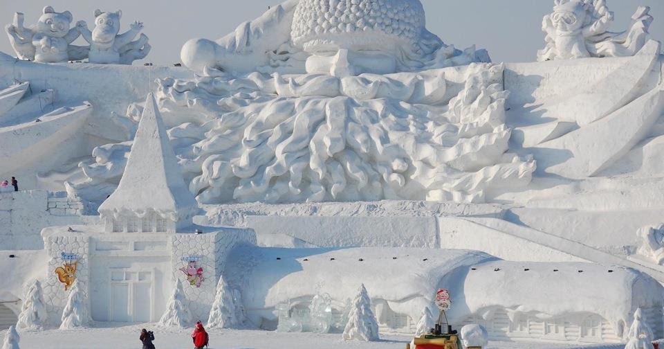Random Musings World's Largest Snow Sculpture