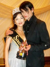 MISS JAPON AND MISTER UCRANIA
