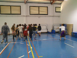 JORNADA DE DANZAS AFRICANAS EN EL IES ALBAYTAR.ASISTENCIA DE ALUMNADO DE SECUNDARIA Y ATAL.23-04-12