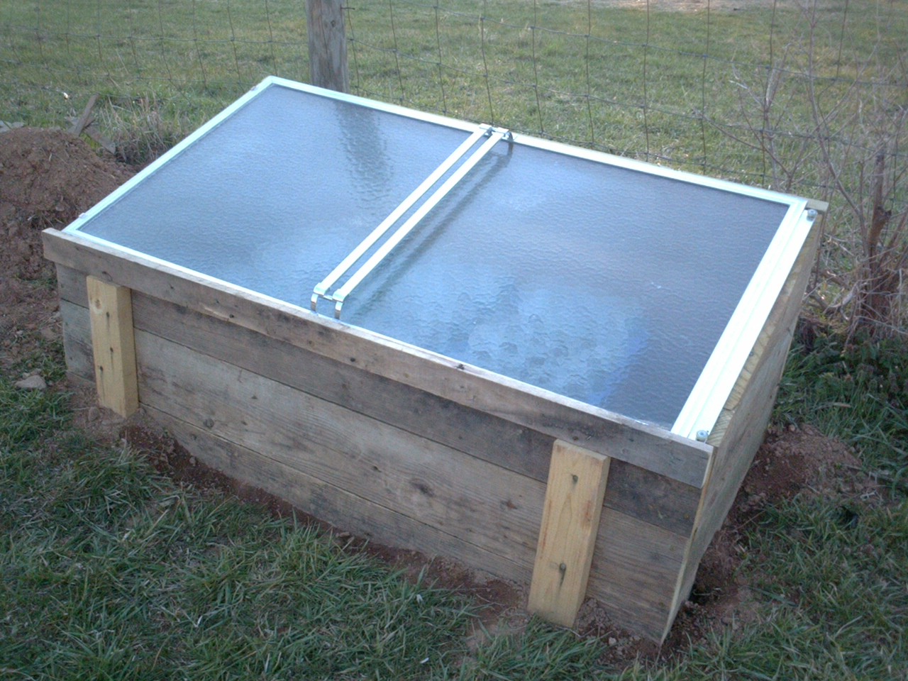 Build a Cold Frame HOMEGROWN