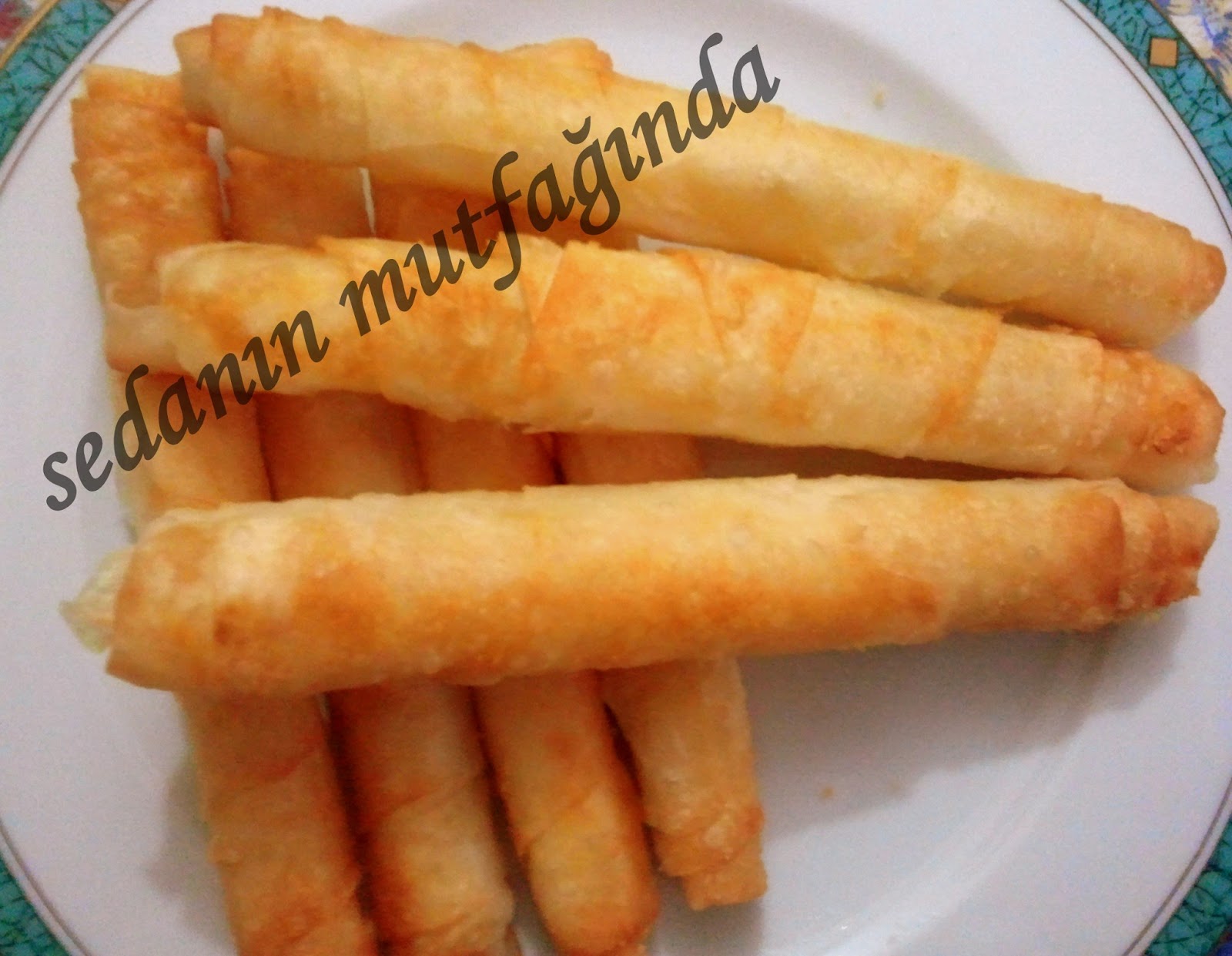 Otlu Peynirli Sigara Böreği Otlu Peynirli Sigara Böreği