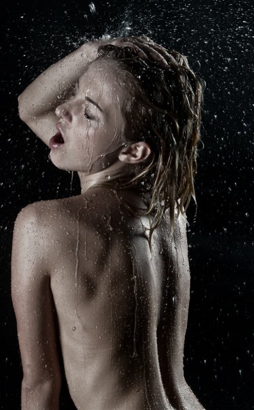 denis goncharov fotografia mulheres modelos nuas peladas molhadas água sensual