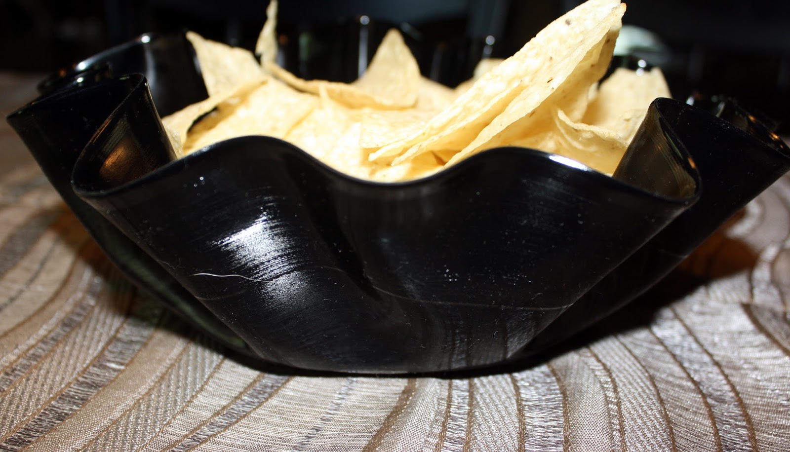 My Dark Cove Pantry Make novelty bowls from your old vinyl LP's