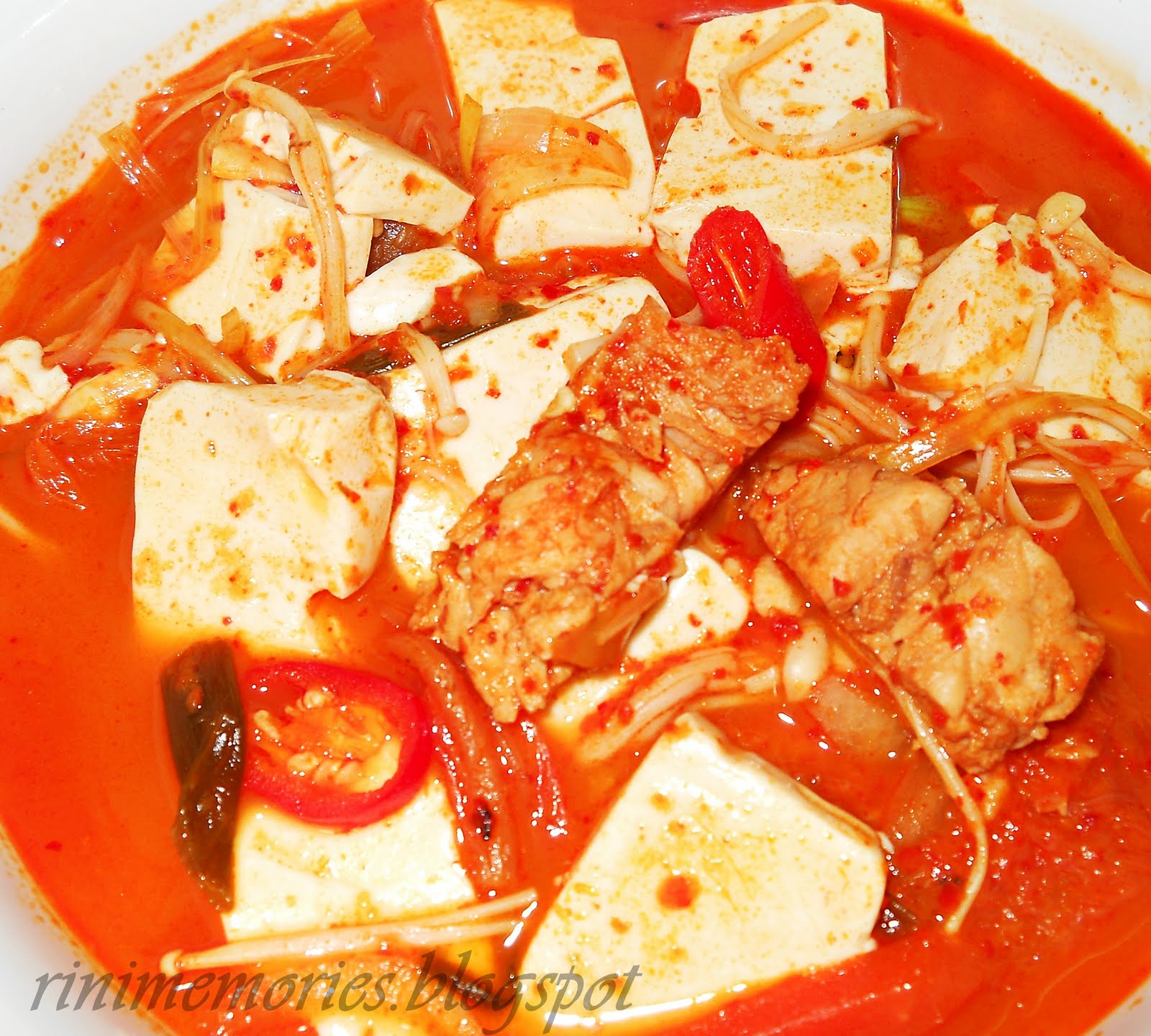 A Moment to Remember Tuna Kimchi JjiGae / Kimchi Stew