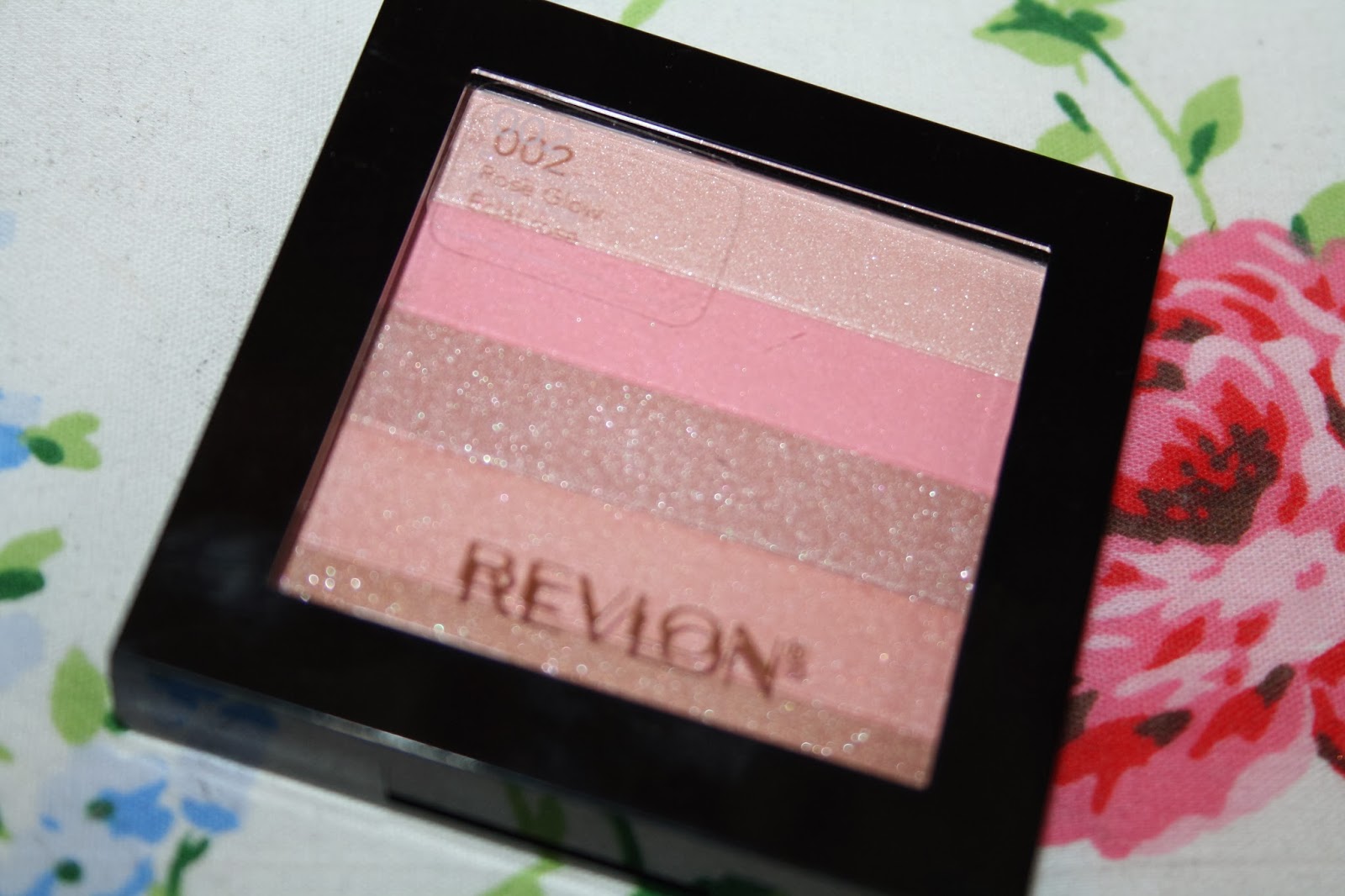 REVIEW Revlon Highlighting Palette PRETTY YOUNG THING