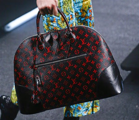 desain tas louis vuitton terbaru 2017/2018 hasil rancangan Nicolas Ghesquiere desain tas louis vuitton terbaru 2017/2018 hasil rancangan Nicolas Ghesquiere