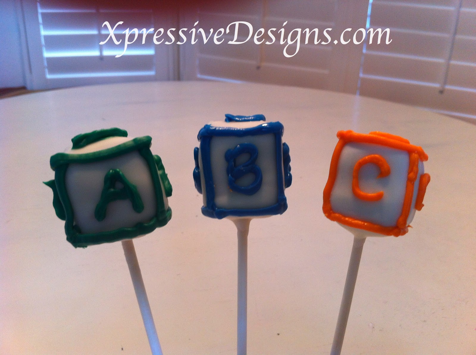 Xpressive Designs: Cake Pops