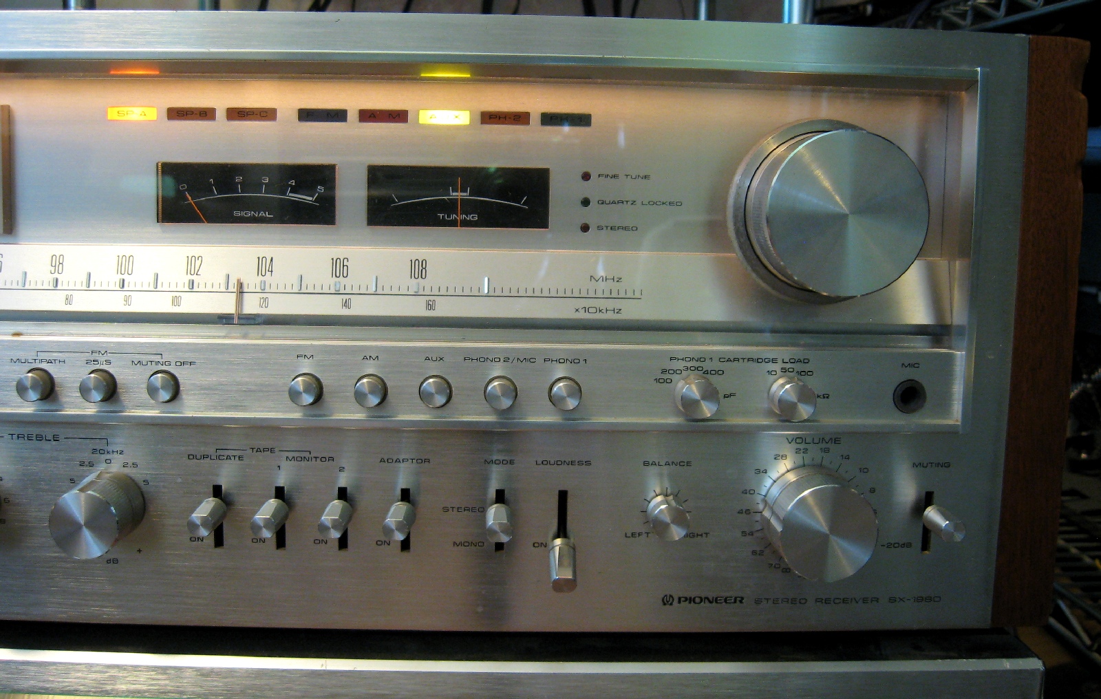 SX-1980+front+right+before.JPG