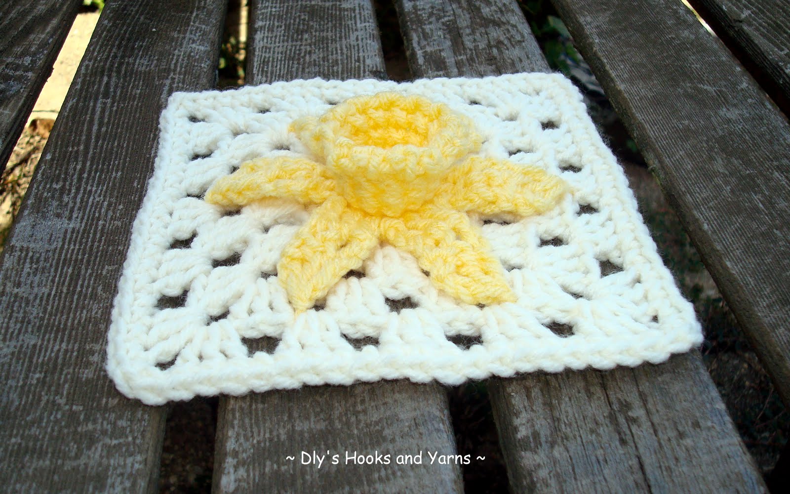  Dly's Hooks and Yarns daffodil square for SIBOL (pattern added)