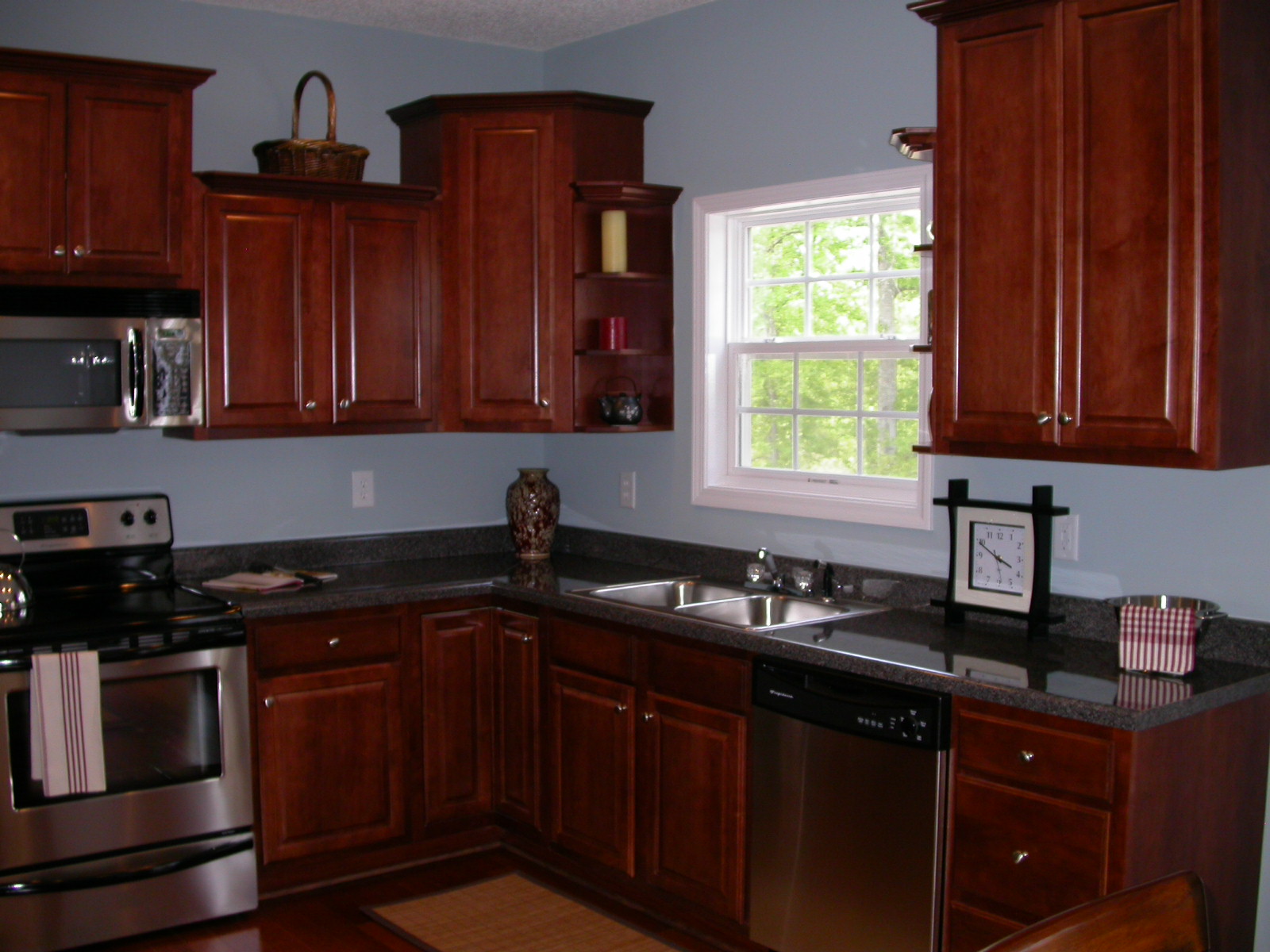 Atlanta kitchen cabinets 12.16.2011