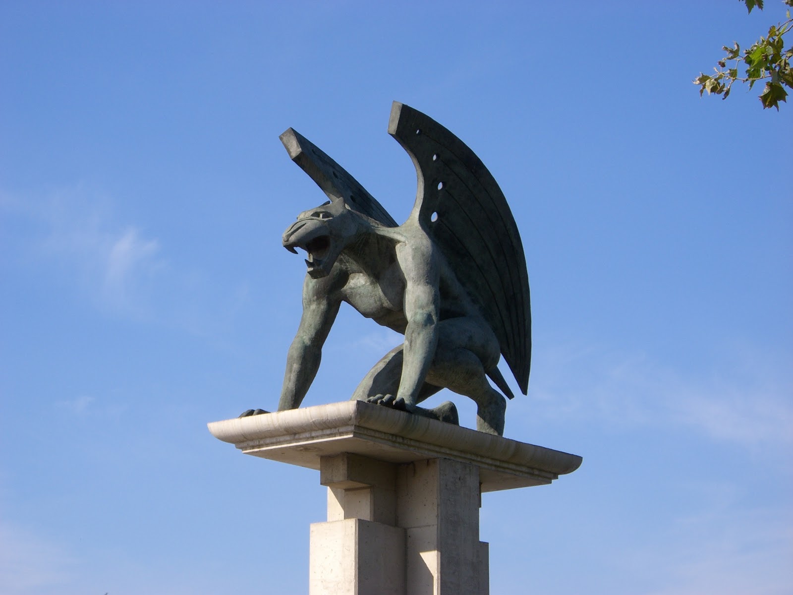 The Symbolism and Biology of Disney’s GARGOYLES Forces of Geek