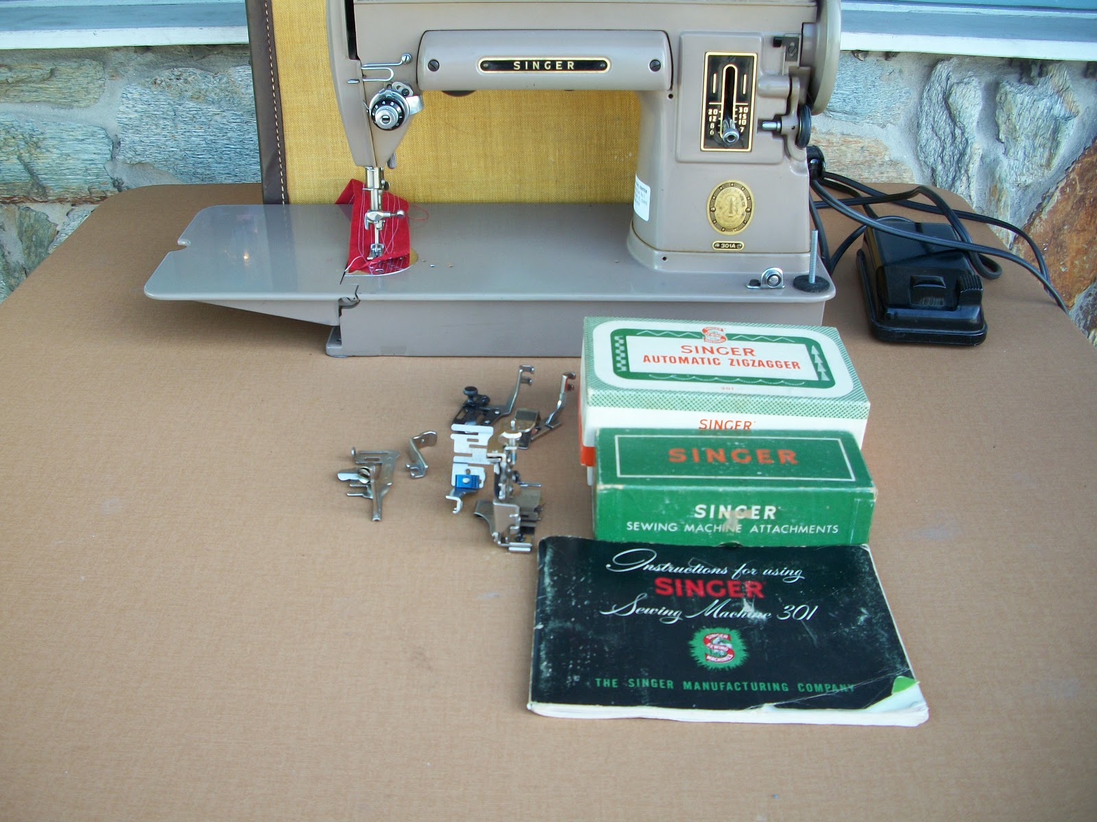 Still Stunning Vintage Resale: Working 1953 Singer 301A Sewing Machine