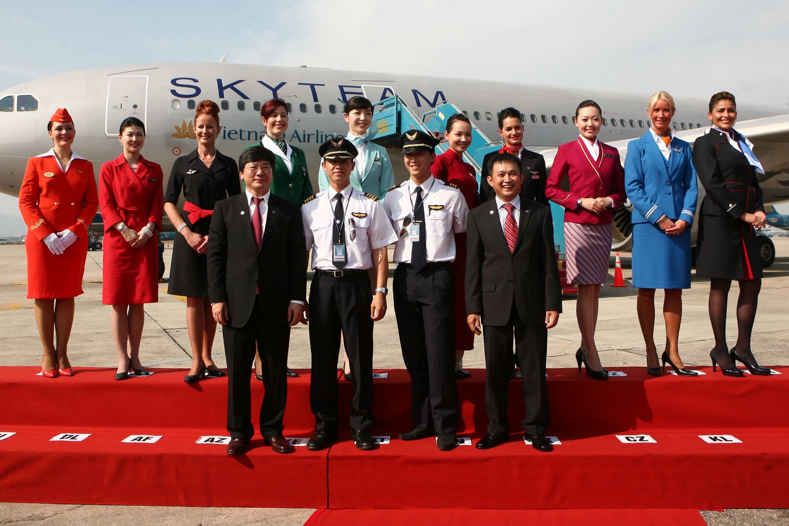 SkyTeam The Airline Alliance World stewardess Crews