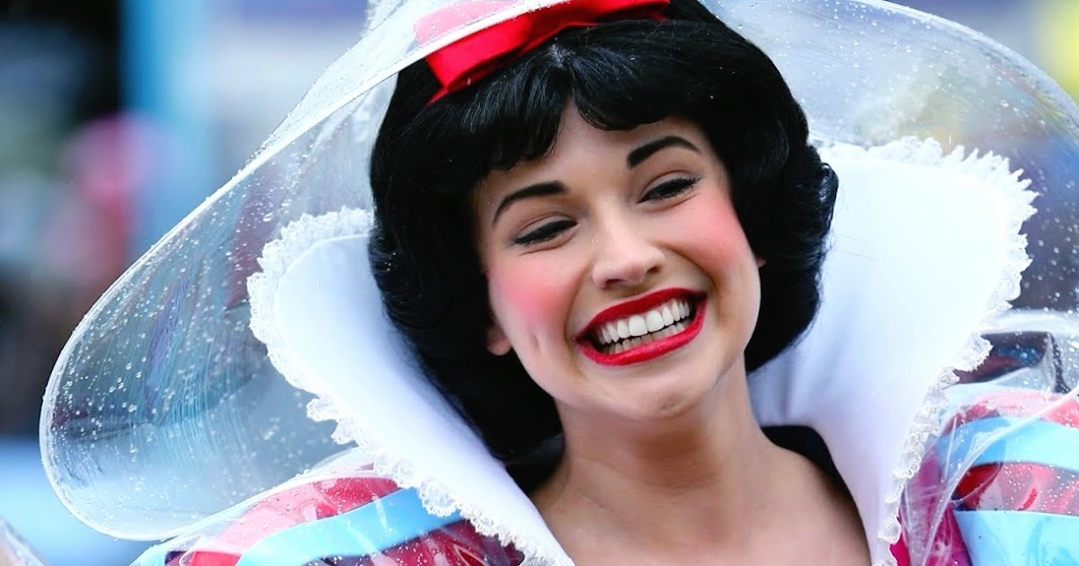 何を着る 東京ディズニーランドの 過去の天気 と 季節毎の服装