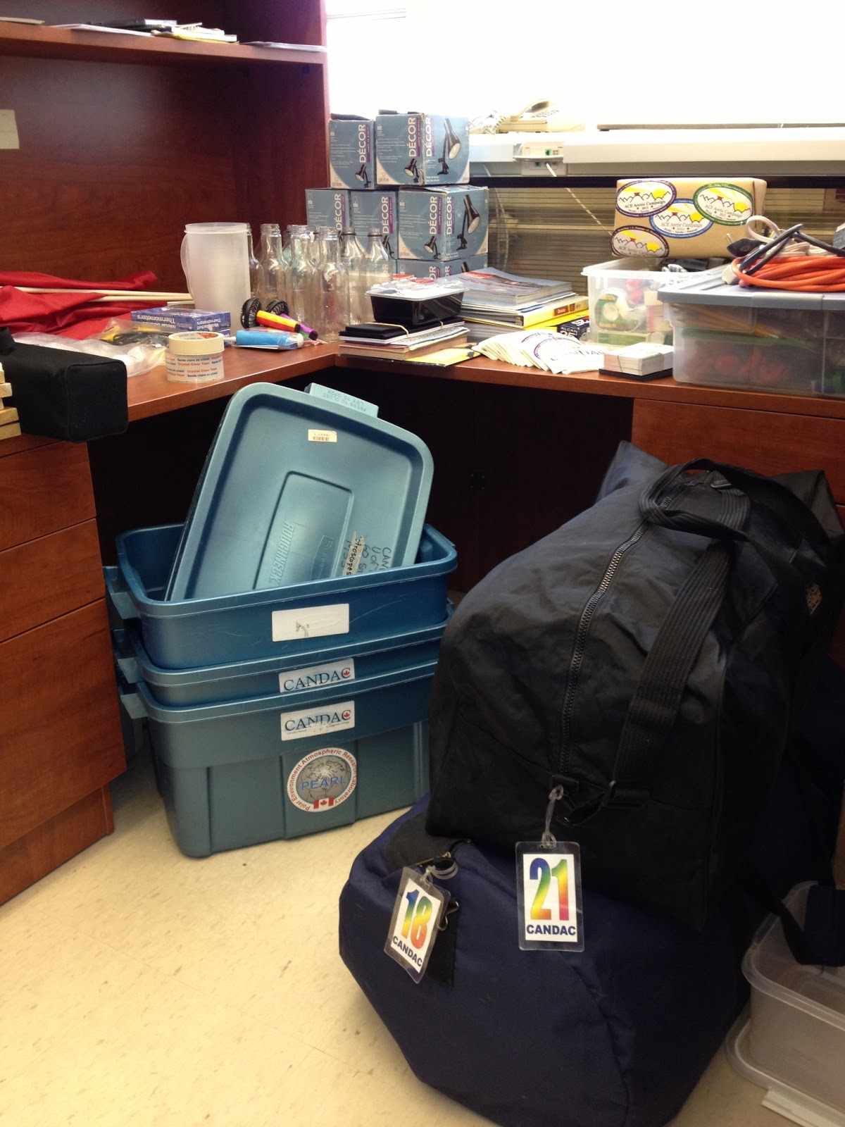 CANDAC StudentResearchers Atmospheric Collaboration Packing for Igloolik!