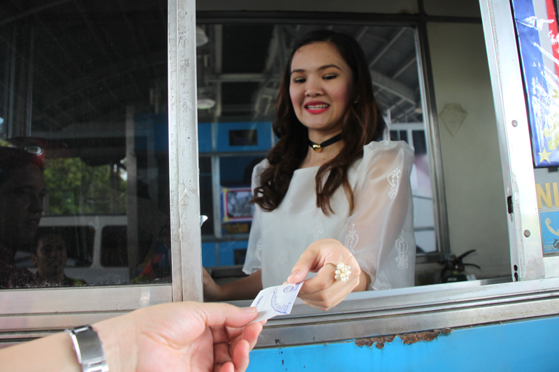 PromdiNEWS Filipiniana for NLEX toll booth tellers, workers