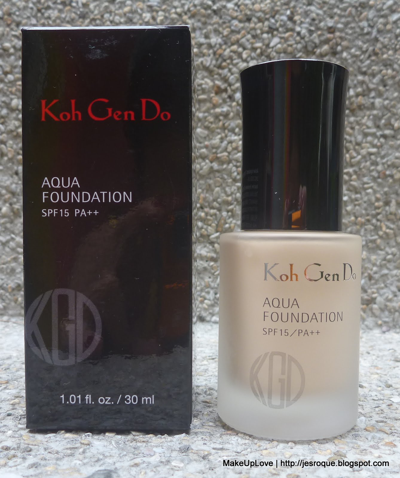 MakeUpLove Beauty, Fashion and Lifestyle Koh Gen Do Aqua Foundation in OC1