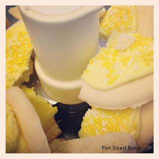 Lemons to Lemonade Cake Pops 4 PS+Lemonade+Pops