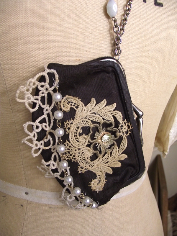 Margo's Junkin Journal 101 things to do with old Coin Purses