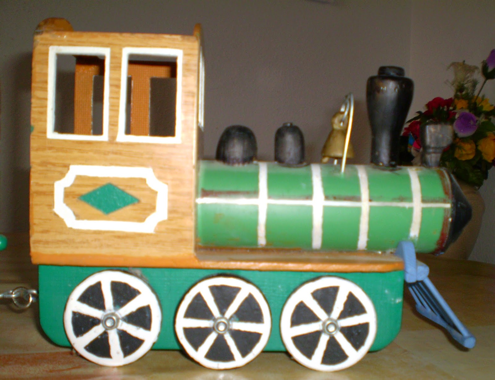 tren en madera manualidades