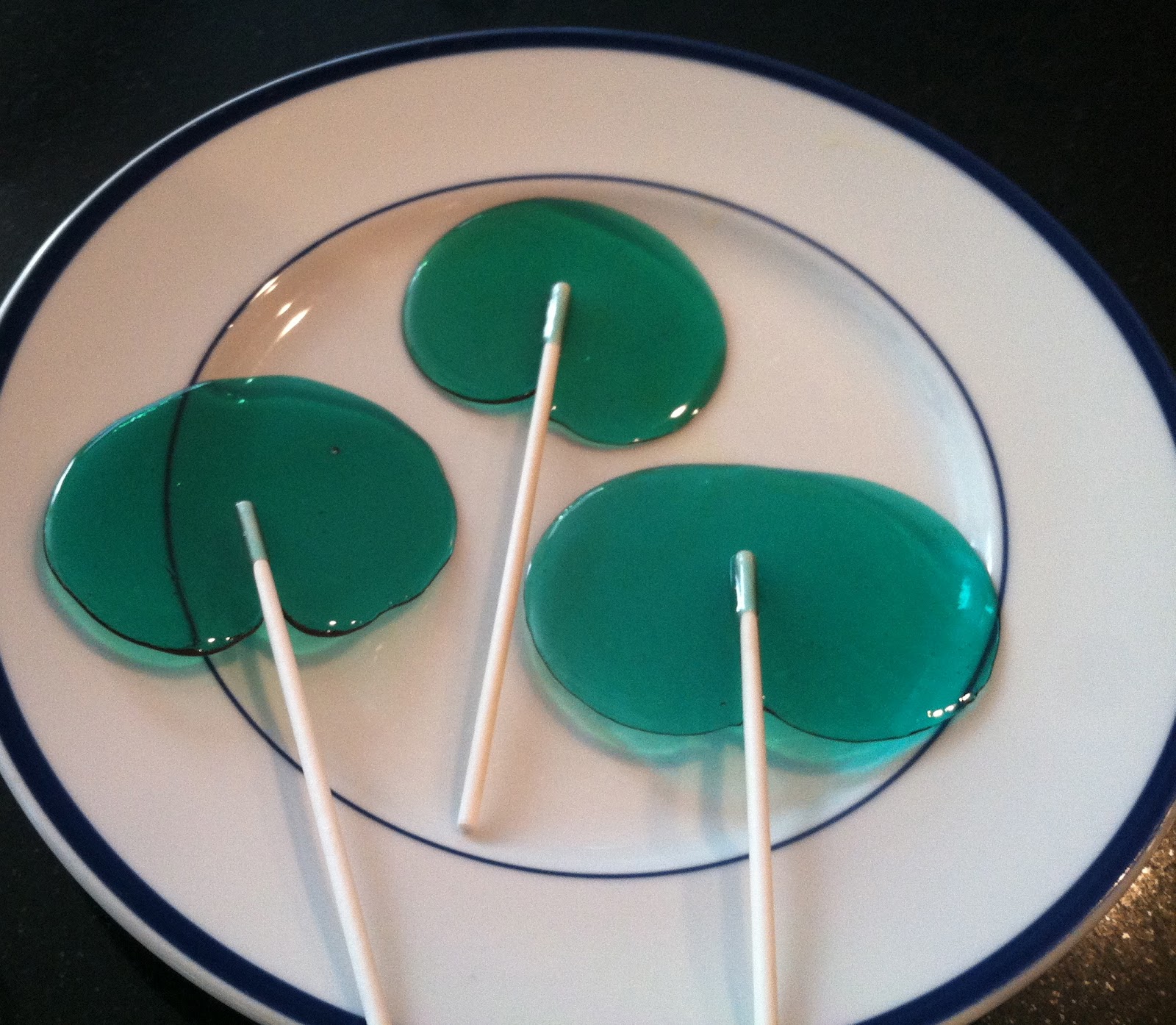 Elegant Everyday Cooking Lollipops with no corn syrup!!