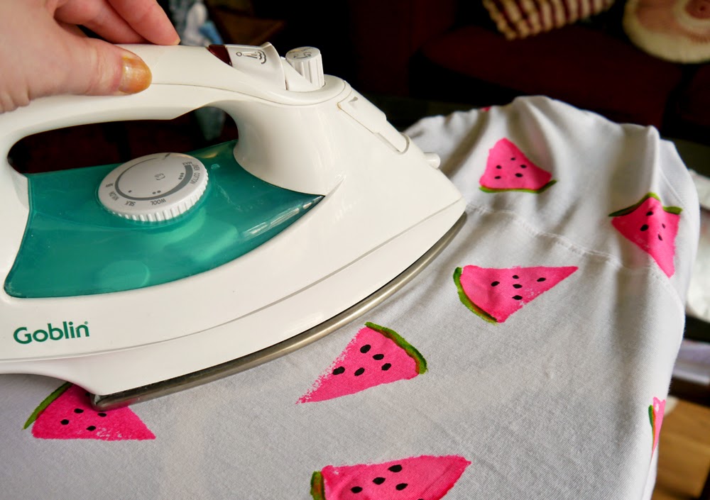 DIY, handmade, stamp, summer, watermelon, tropical, t shirt, easy, step by step, how to