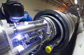Los neutrinos, más veloces que la luz. 8