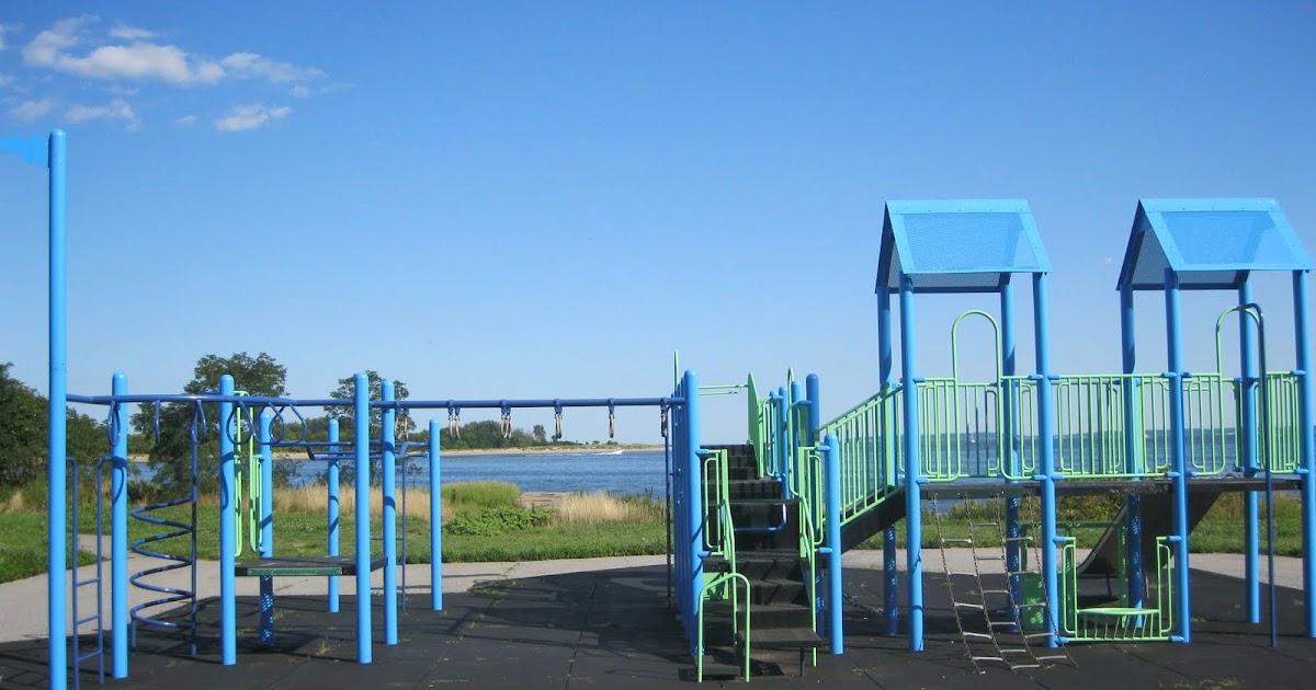 Capturing Staten Island: An afternoon at the Crescent Beach playground