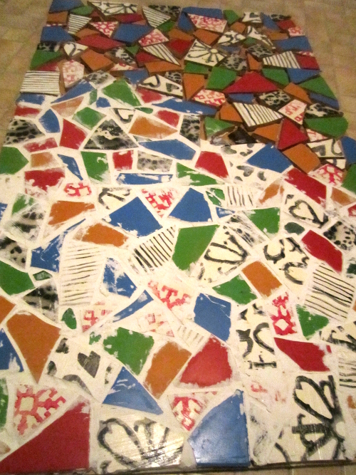 blendwerk: Mosaik mit selbstbemalten Fliesen